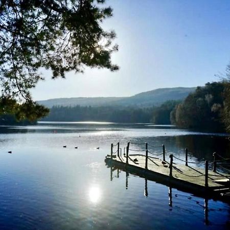Beautiful 2 Bedroom, 2 Bathroom Flat With Parking. Pitlochry Exteriör bild